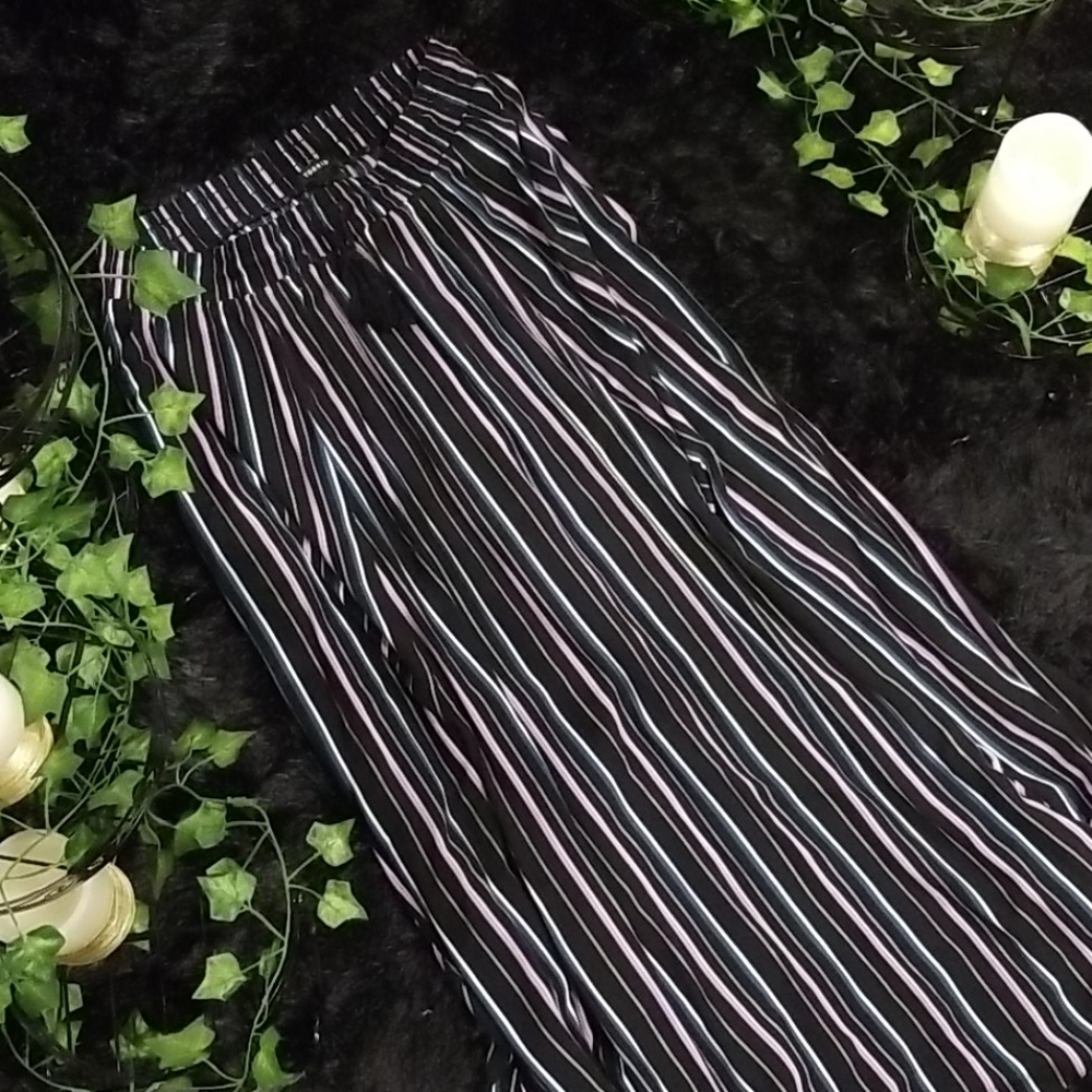 ❤❤❤TORRID STRIPED MAXI SKIRT!